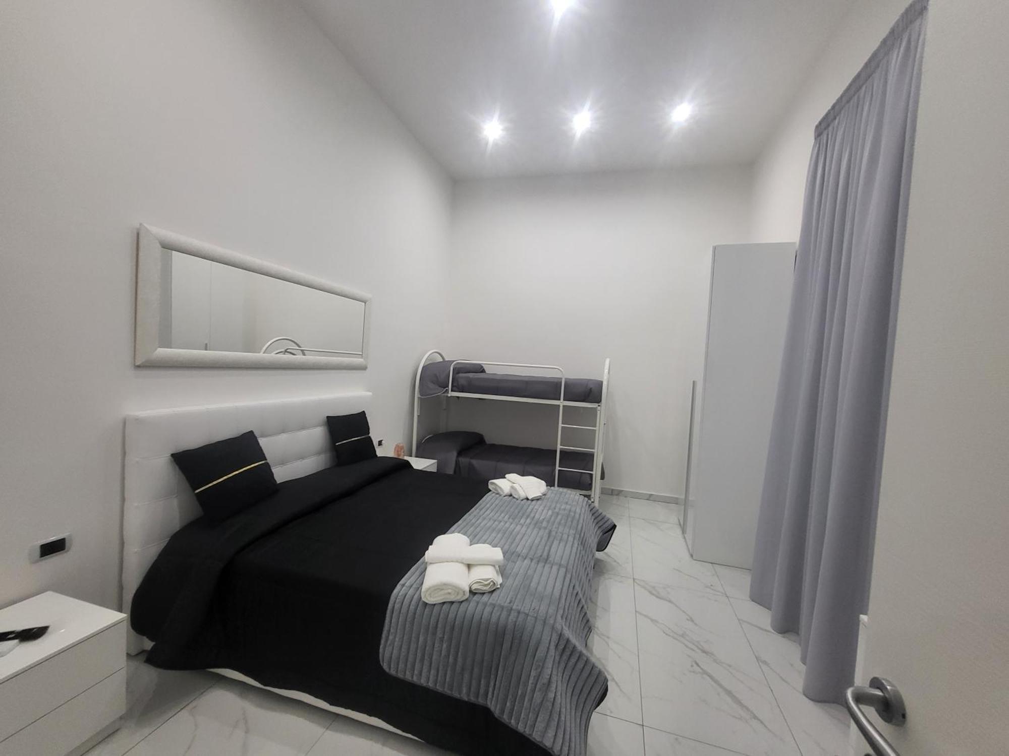 Live Naples Hotel Bagian luar foto