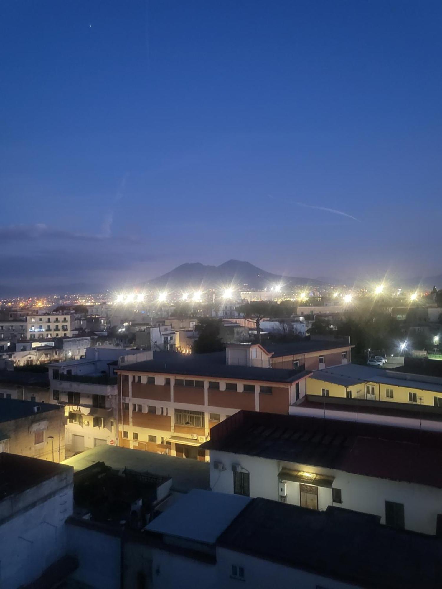 Live Naples Hotel Bagian luar foto