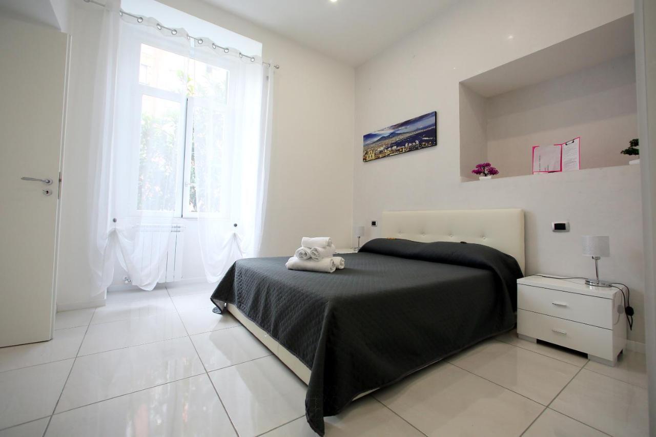 Live Naples Hotel Bagian luar foto