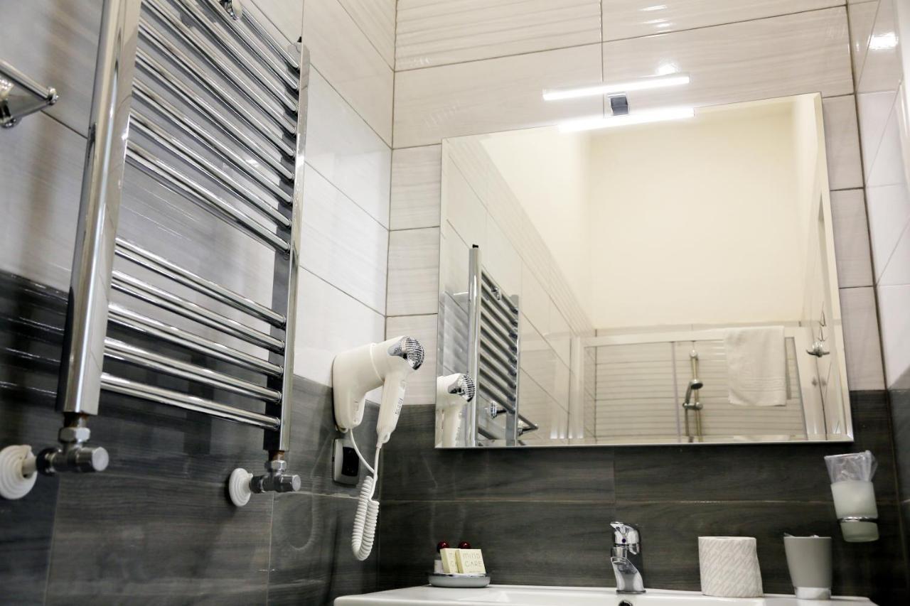 Live Naples Hotel Bagian luar foto